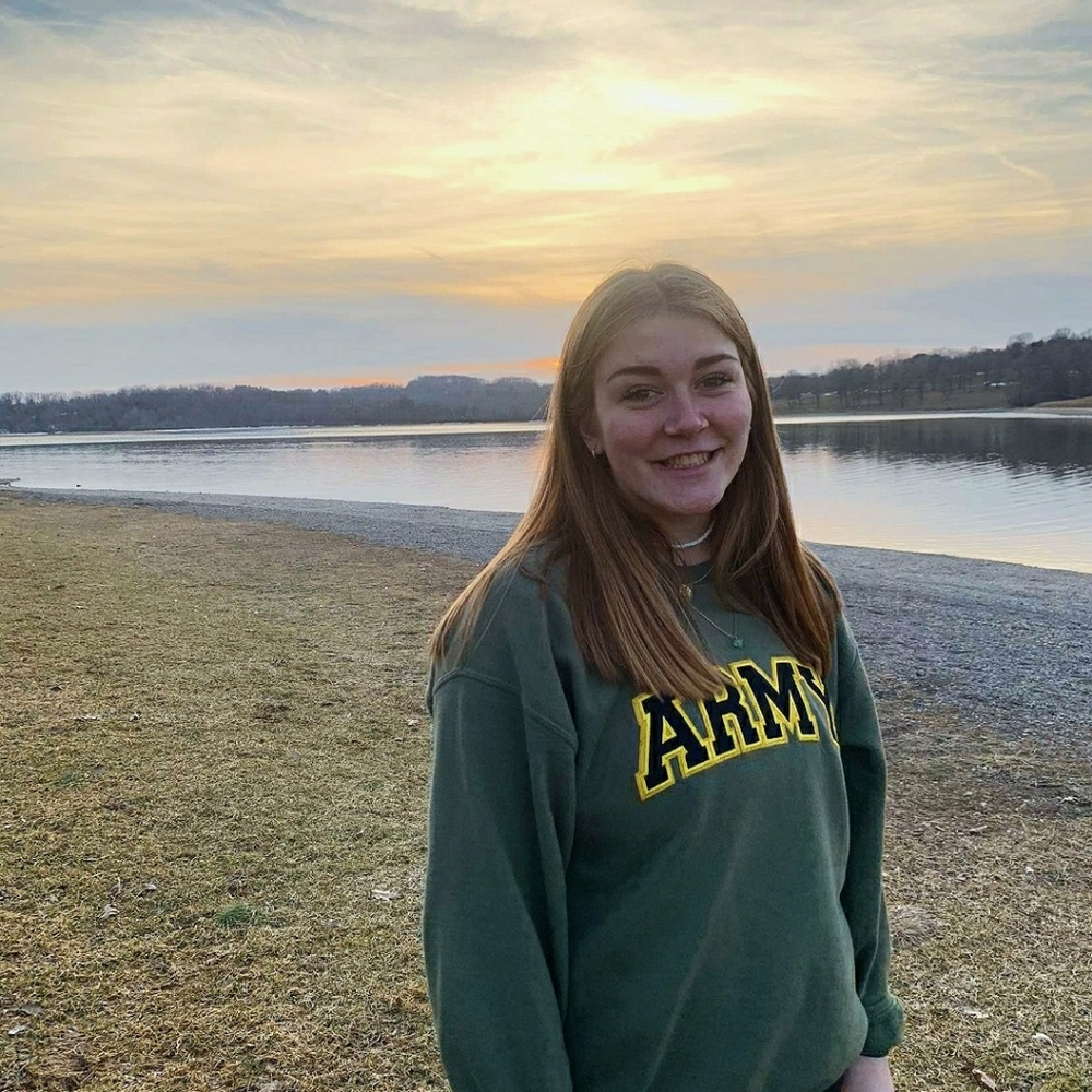 Meet your Posher, Lydia